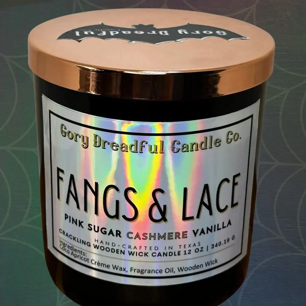 Fangs & Lace Crackling Wooden Wick Candle: Cashmere Pink Sugar Scent
